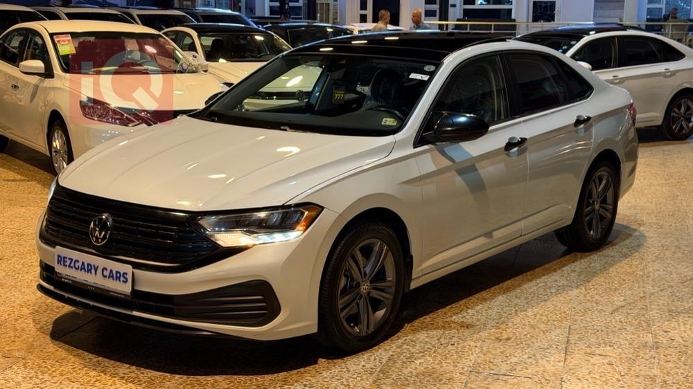 https://cdn.iqcars.io1460ff29-5013-415e-b990-598694e7961b_0.jpg